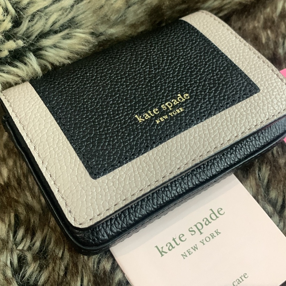 Kate Spade Card Holder-NWT - Picture 2 of 8